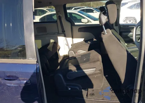 2013 Dodge Grand Caravan Sxt from USA, damaged, VIN 2C4RDGCG7DR687874